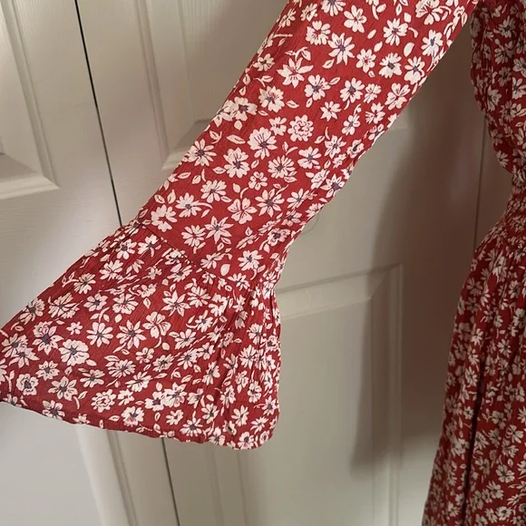 💖American Rag rust/cream dress with lace details. - Picture 6 of 6